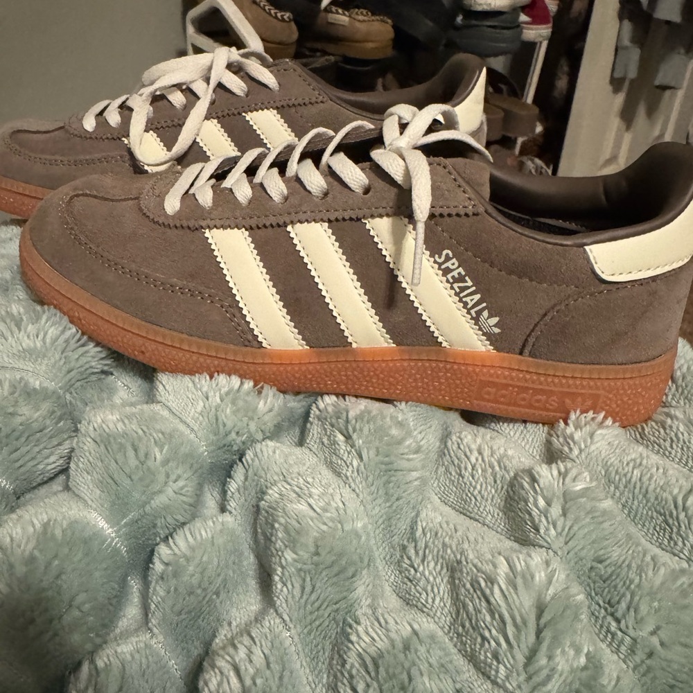 Adidas spezial Brown Sneakers